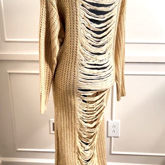 NWOT FRINGE Back Sweater Dress. Yellow/Gold Metallic S/M - Picture 3 of 9